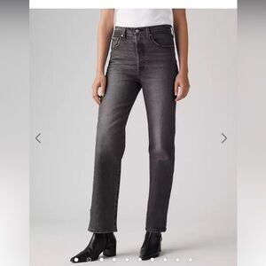 Levi’s Ribcage Straight Ankle Jean - Size 29